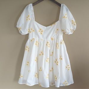Altar’d State Davinly Daisy dress XS. FIRM